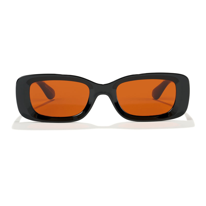 Mākena in Glossy Black