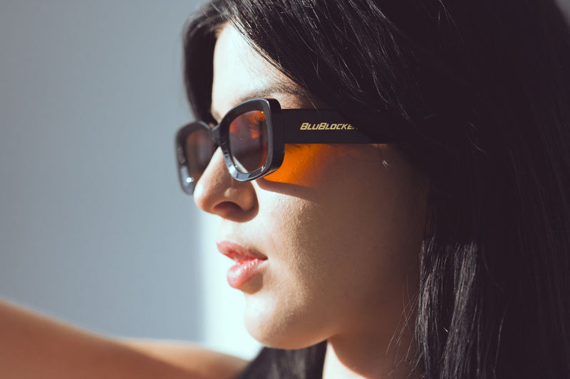 Mākena in Glossy Black